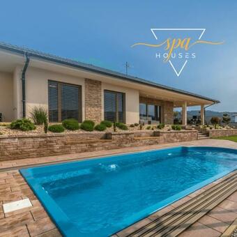 Luxury Spa Villa