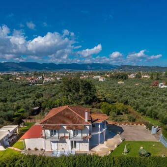 Nektarios Cottage House