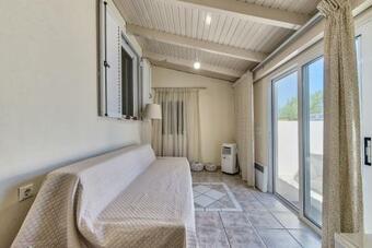 Gina's Cottage House