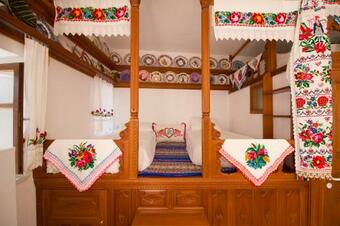 Nicolas Traditional House Of Olympos