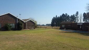 Apartamento House, Cottage And Contractors Manor