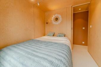 Hostal Au Fond Du Jardin