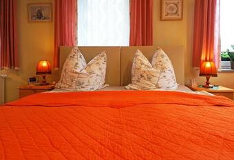 Apartamento Ferienwohnungen ?zur Alten Eiche?