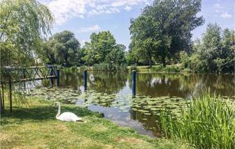 Holiday Home D�zsa Utca-balatonm�riaf�rd�