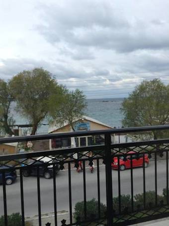 Hostal Zoumboulis Rooms