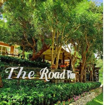 Bed & Breakfast Theroadview Resort