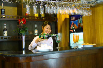 L'azalee Cruise Halong