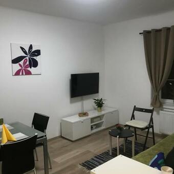 Lg Charming Apartment