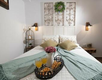 Stoa Luxury House With Unique Jacuzzi Room