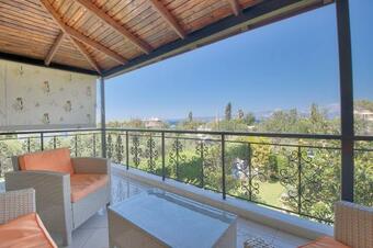 Vacation And Relaxation Home Oropos