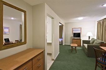 Hotel Crossland Economy Studios - Cincinnati/springdale/tri-county Mall