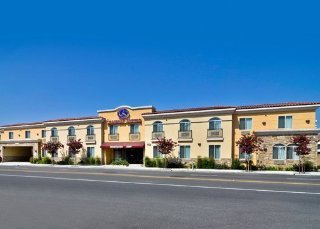 Hotel Comfort Suites Near Industry Hills Expo Center