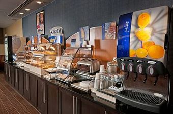 Holiday Inn Express Hotel And Suites Pearsall