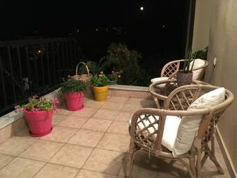 Small Apartment, Great View!