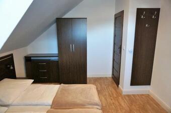 Dworek G�ra I Kura