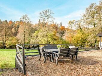 Valley Lodge