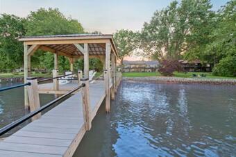 Southern Sunrise By Stay Lake Norman