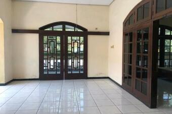 Oyo 91198 Hotel Mahkota 2 Lamongan