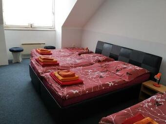 Hostal Leo - Penzion