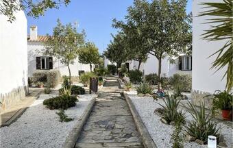 Nice Home In El Coronil With Outdoor Swimming Pool, Wifi And 2 Bedrooms