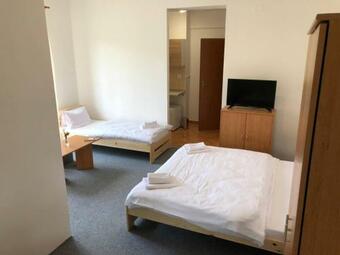 Hostal Pension Lomn�