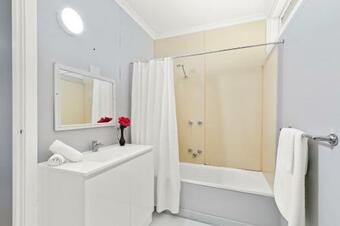 Apartamento Spacious Garden Cottage, Pets Ok