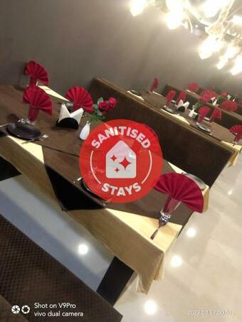 Pop 88881 Aashiyana Hotel & Restaurant