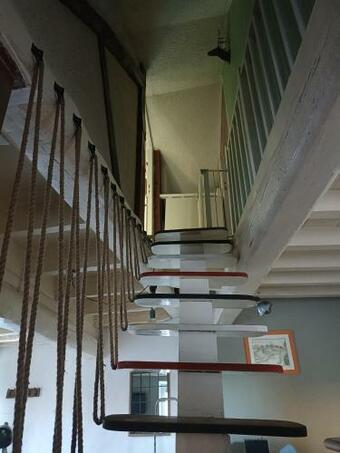 G�te Le 16, Sous Les Tr�mi�res