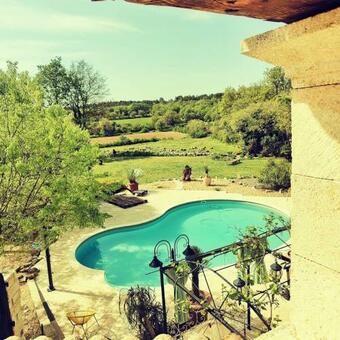 Les Libellules Du Gard - Le Cabanon Guirard