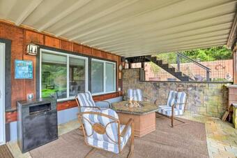 Bellingham Area Getaway On Lake With Boat Dock!