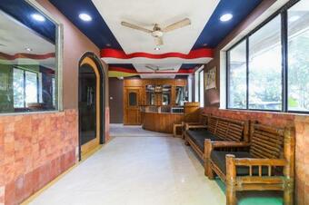 Oyo 62635 Hotel Meghavi