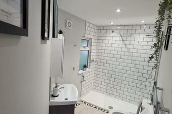 Apartamento Morris Lodge - 1 Bedroom, Free Parking