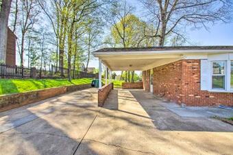 Harrisonburg Home With Deck, 4 Mi To Downtown!