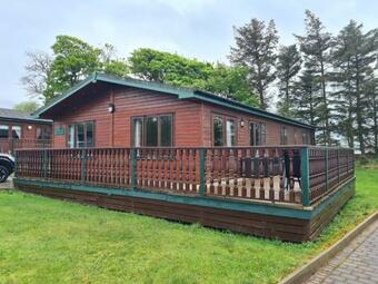 3 Bed Chalet With Sea Views