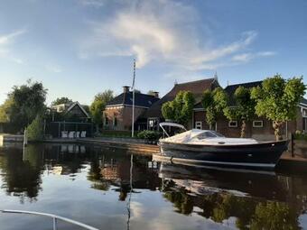 Apartamento Puur Eastermar - Monumentaal, Authentiek En Luxe Koetshuis