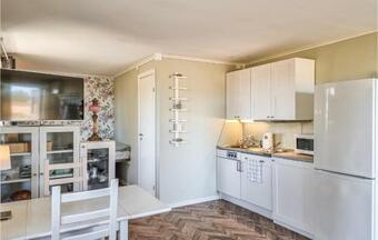 Beautiful Home In Ljungskile With Jacuzzi, Wifi And 1 Bedrooms