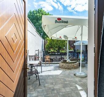 Bed & Breakfast Kawerna Obornicka Pod Or?em Noclegi