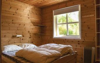 Two-bedroom Holiday Home In Vallavik