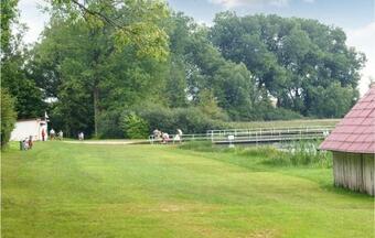 Nice Home In G�tzkow With 2 Bedrooms