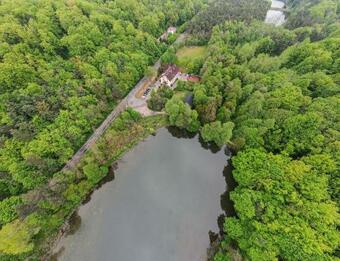 Hostal Z?oty Jele? - Restauracja I Dom Go?cinny