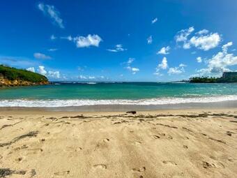 Waterview 2br Plus + 3 Baths Villa Nurlan - Dorado