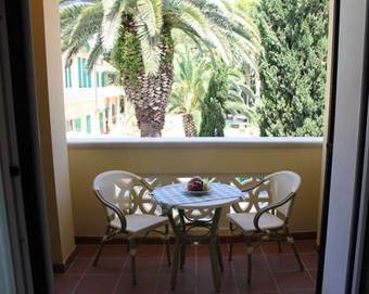 Aparthotel Villa Rosella Resort