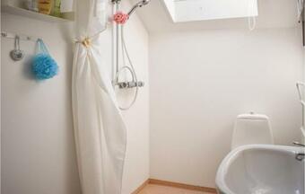 Nice Home In K�pingsvik With 1 Bedrooms