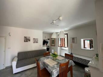 Dai Dico La Pace Nel Borgo