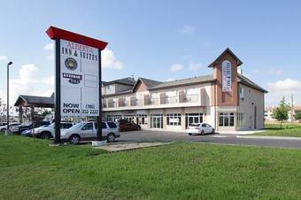 Hotel Alberta Inn & Suites