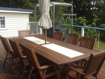 Montville Holiday House