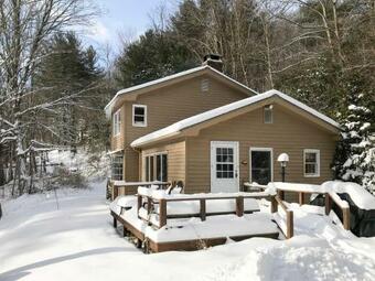 The Mill River Cabin With Fireplace And River View!