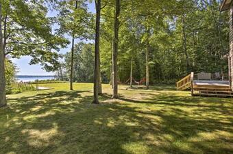 Lakefront Interlochen House With Dock And Kayaks!