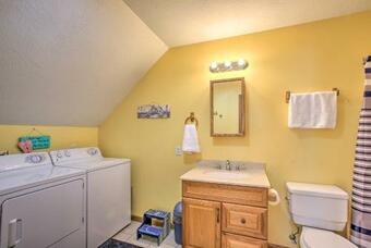 Houghton Lake Home With Dock - Near Boat Launch!