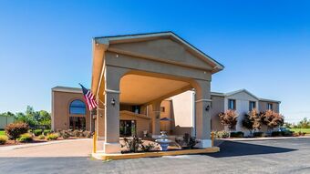 Hotel Lincoln Inn On Route 66 And Near I-55